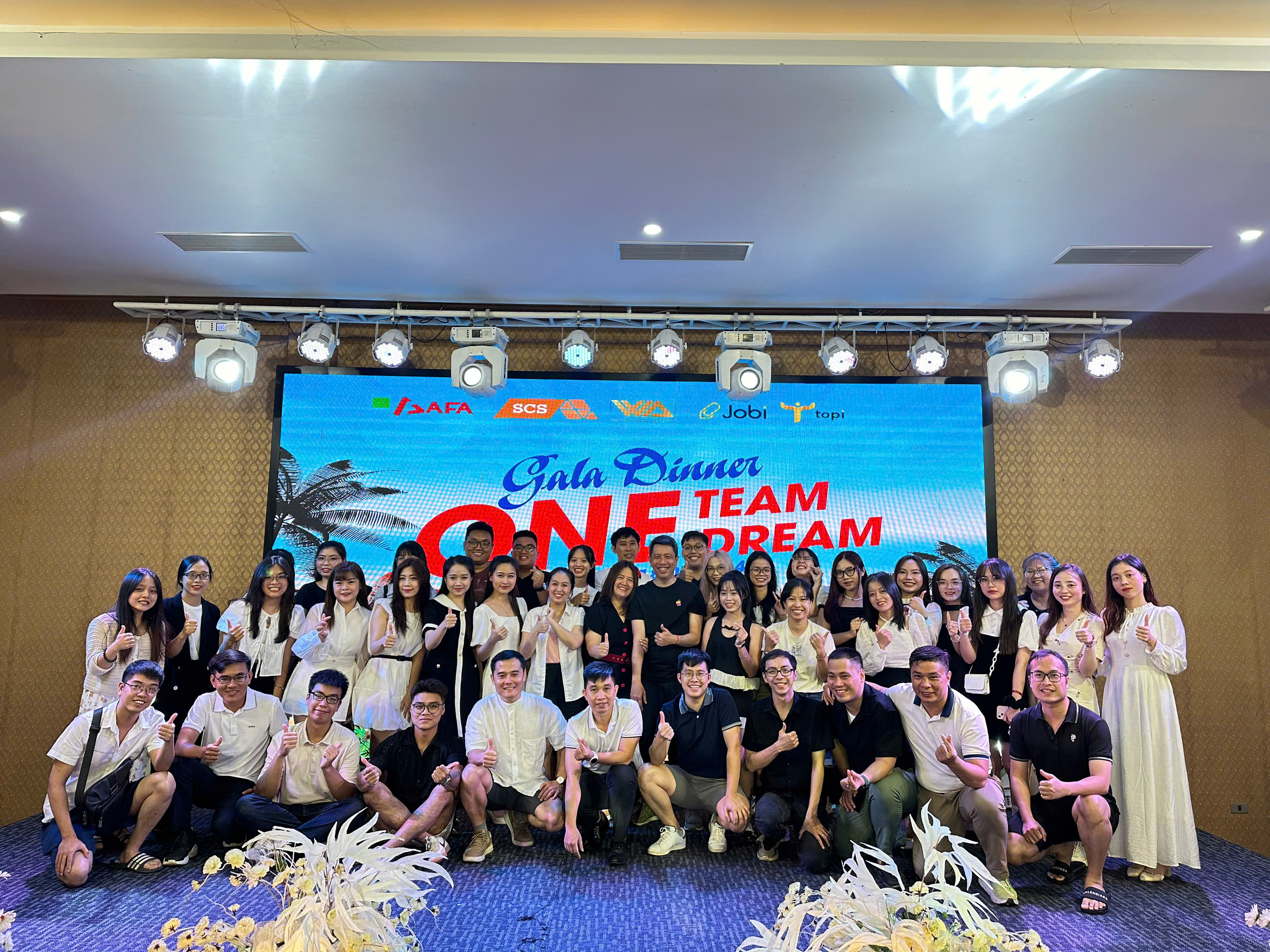 Tuyển kinh doanh 2025